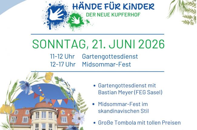 Pastellfarbener Flyer zum inklusiven MidSommar-Fest von Hände für Kinder im Neuen Kupferhof in Hamburg-Wohldorf mit Datum, Zeiten und Blumenmotiv.